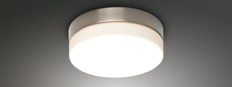 Как выбрать правильный потолочный светильник для ванной комнаты